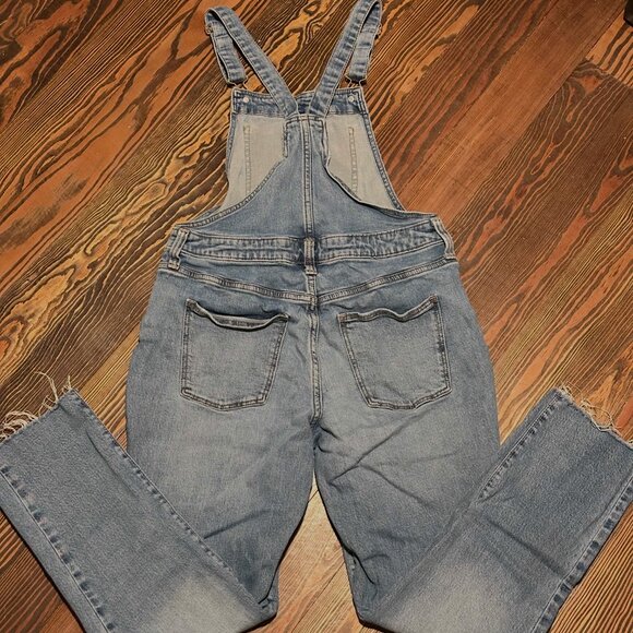 Universal Thread Women's Size 4/27 High-Rise Denim Cropped Raw Hem Overalls - Picture 4 of 9